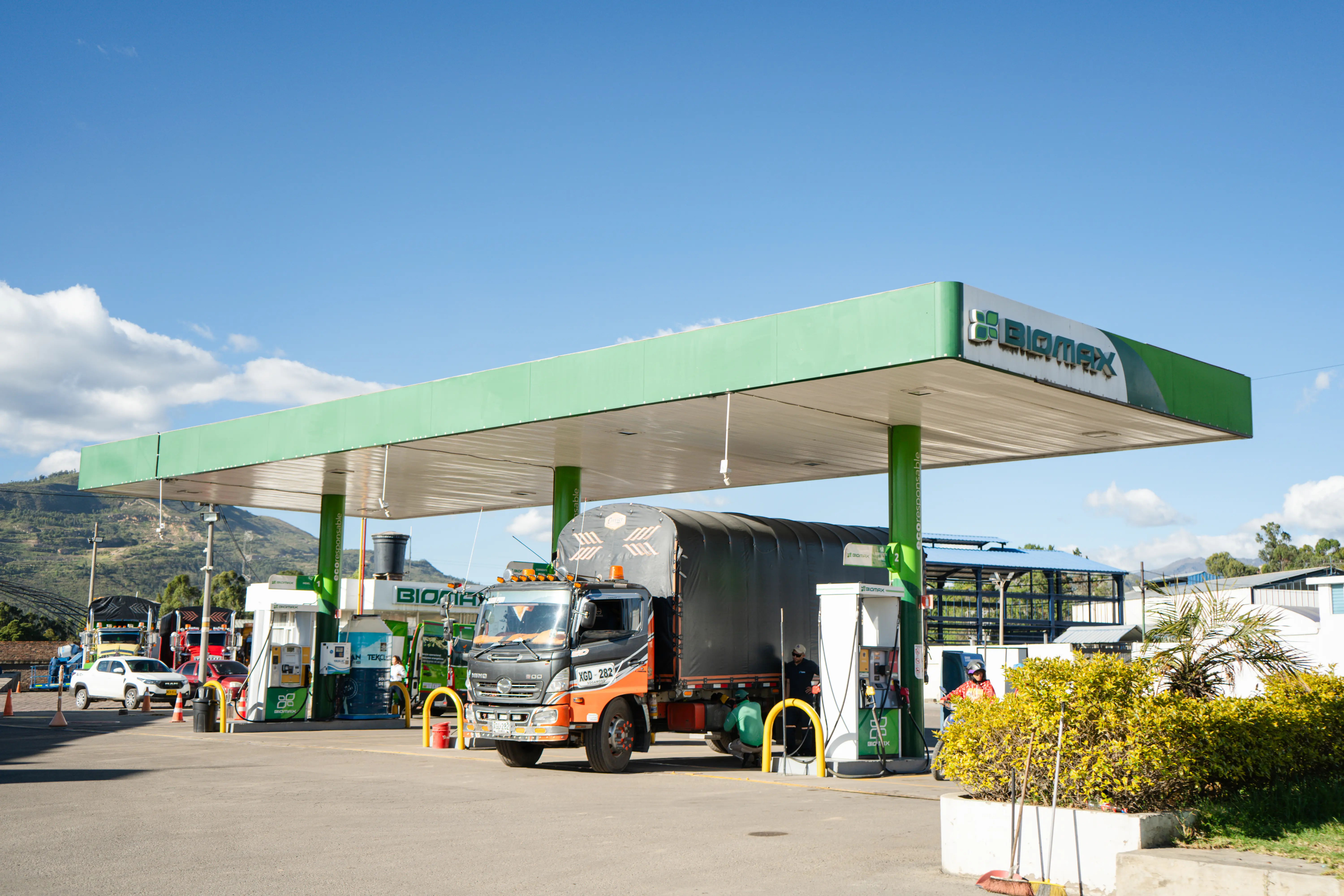 Colaboradores felices Biomax, Fueltrans y Autogas